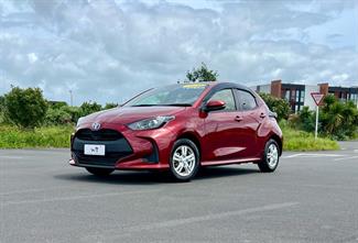 2020 Toyota Yaris - Thumbnail