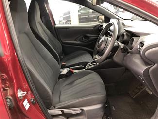 2020 Toyota Yaris - Thumbnail