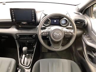 2020 Toyota Yaris - Thumbnail