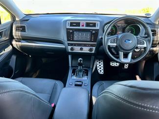 2016 Subaru Outback - Thumbnail
