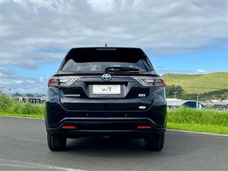 2015 Toyota Harrier - Thumbnail