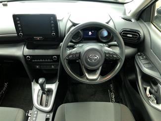 2021 Toyota Yaris - Thumbnail