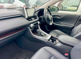 2020 Toyota RAV4 - Thumbnail