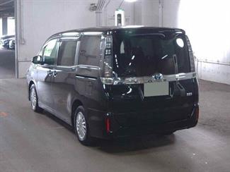 2015 Toyota Voxy - Thumbnail