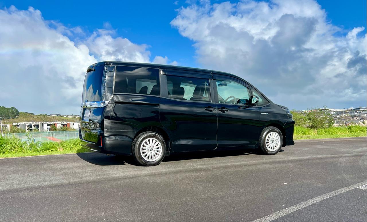2015 Toyota Voxy