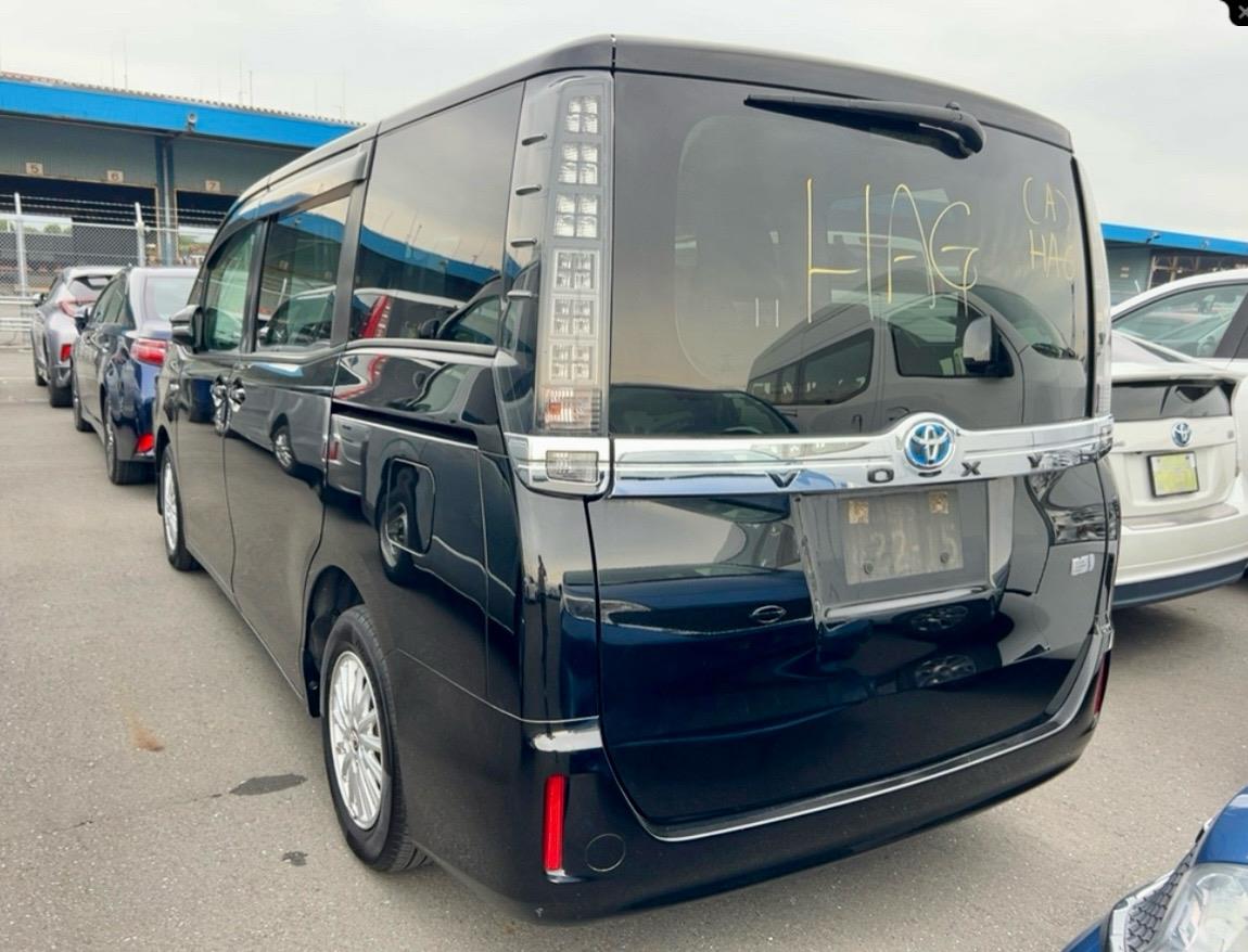 2015 Toyota Voxy