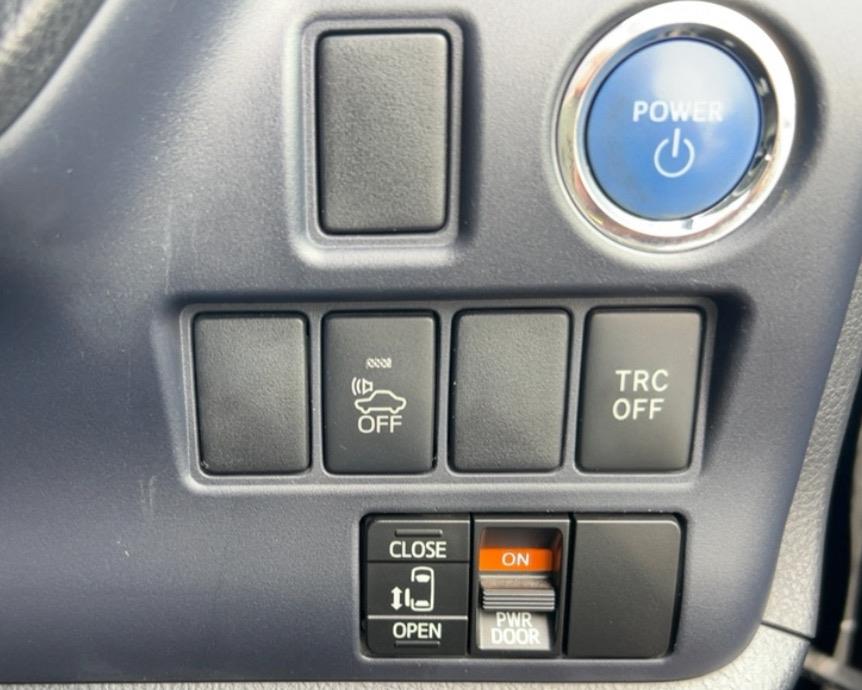 2015 Toyota Voxy