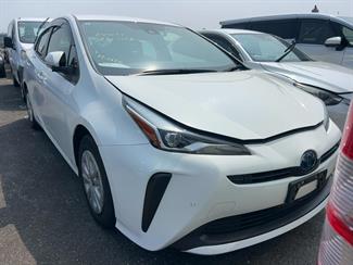 2021 Toyota Prius - Thumbnail