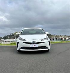 2021 Toyota Prius - Thumbnail