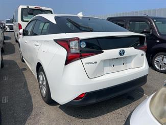 2021 Toyota Prius - Thumbnail