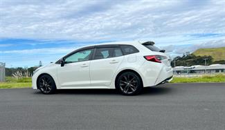 2021 Toyota Corolla - Thumbnail