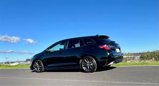 2023 Toyota Corolla - Thumbnail