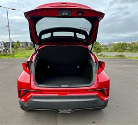 2020 Toyota C-HR - Thumbnail