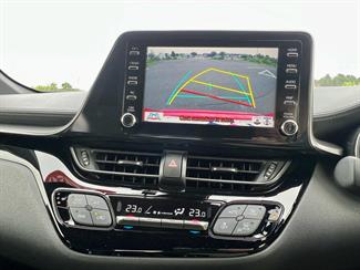 2020 Toyota C-HR - Thumbnail
