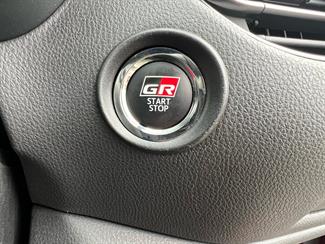 2020 Toyota C-HR - Thumbnail