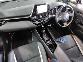 2020 Toyota C-HR - Thumbnail