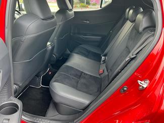 2020 Toyota C-HR - Thumbnail