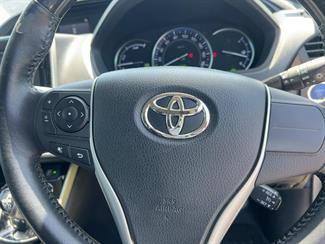 2016 Toyota Esquire - Thumbnail