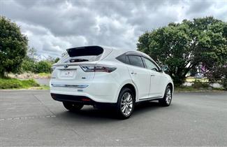 2016 Toyota Harrier - Thumbnail