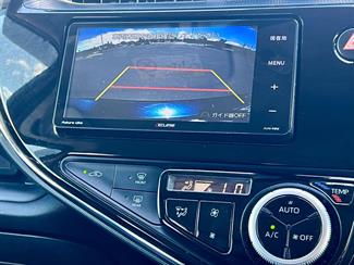 2018 Toyota Aqua - Thumbnail