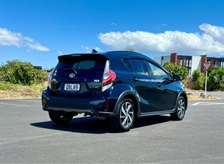 2018 Toyota Aqua - Thumbnail