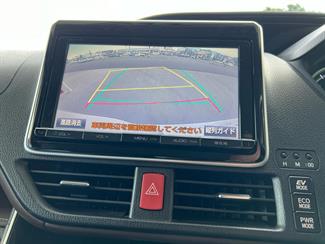 2015 Toyota Esquire - Thumbnail