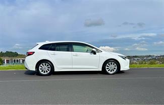 2021 Toyota Corolla - Thumbnail