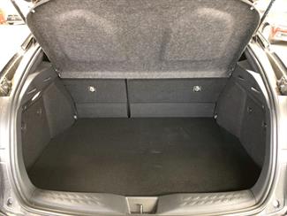 2018 Toyota C-HR - Thumbnail