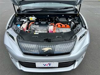 2016 Toyota Harrier - Thumbnail