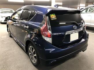 2017 Toyota Aqua - Thumbnail