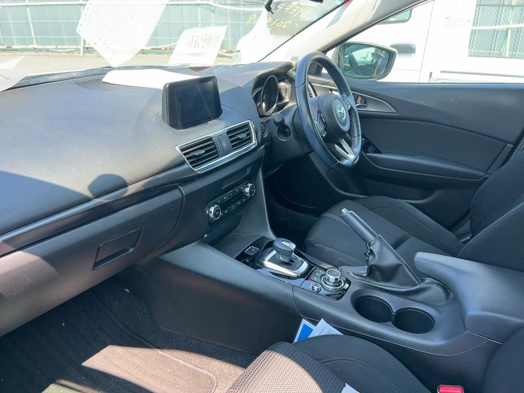 2018 Mazda Axela