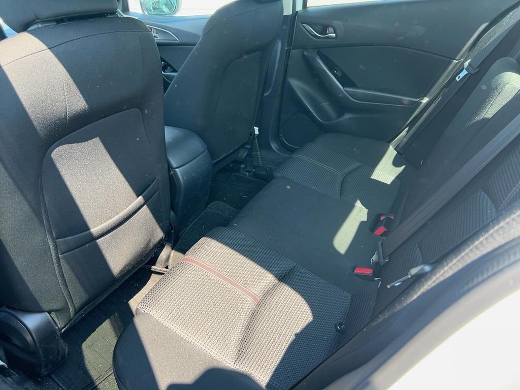 2018 Mazda Axela