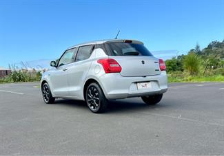 2021 Suzuki Swift - Thumbnail