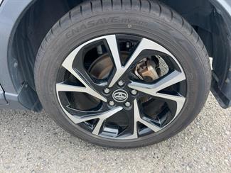 2018 Toyota C-HR - Thumbnail