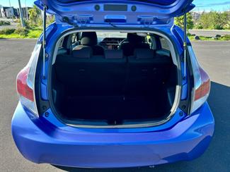 2016 Toyota Aqua - Thumbnail