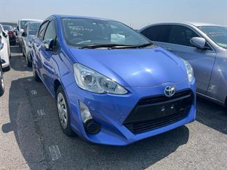 2016 Toyota Aqua - Thumbnail