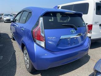 2016 Toyota Aqua - Thumbnail