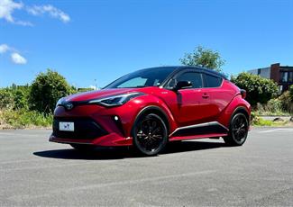 2020 Toyota C-HR - Thumbnail