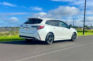 2021 Toyota Corolla - Thumbnail