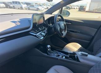 2020 Toyota C-HR - Thumbnail