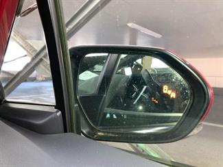 2021 Toyota C-HR - Thumbnail