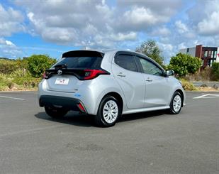 2020 Toyota Yaris - Thumbnail