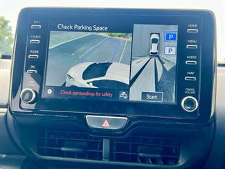 2020 Toyota Yaris - Thumbnail