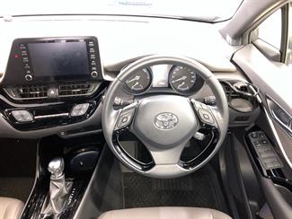 2020 Toyota C-HR - Thumbnail