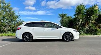 2020 Toyota Corolla - Thumbnail