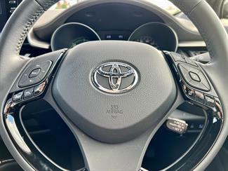 2020 Toyota C-HR - Thumbnail