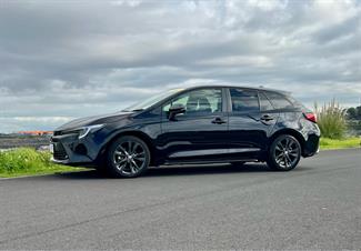2023 Toyota Corolla - Thumbnail