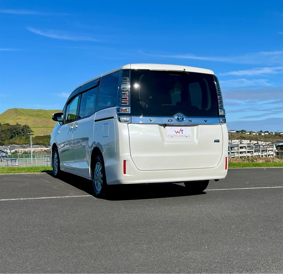 2019 Toyota Voxy