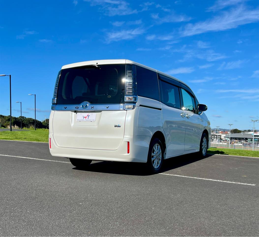 2019 Toyota Voxy