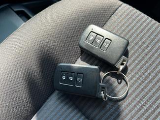 2019 Toyota Voxy - Thumbnail